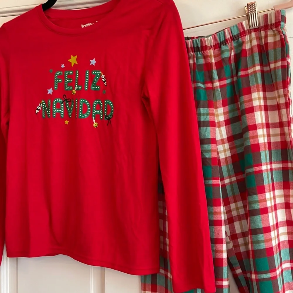 NWOT Feliz Navidad and Plaid set- Christmas holiday Jammies For Your Families